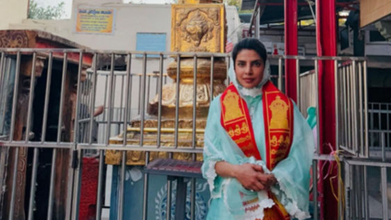 Priyanka Chopra’s Hyderabad Temple Visit Sparks SSMB29 Rumors
