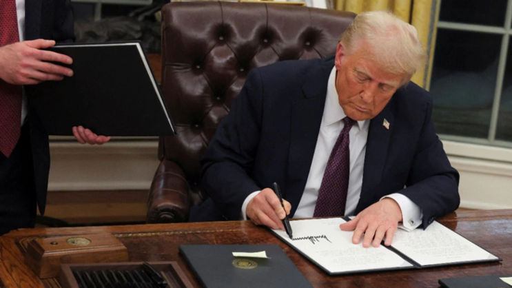 Trump Signs Order to Expand Detention Capacity at Guantánamo Bay for Immigrants