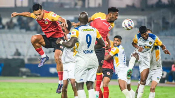 Indian Super League 2024-25 Chennaiyin FC Thrashes East Bengal FC 3-0 to Stay in Playoff Hunt