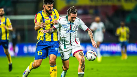 Indian Super League 2024-25 Mohun Bagan Super Giant Cruises to 3-0 Win Over Kerala Blasters