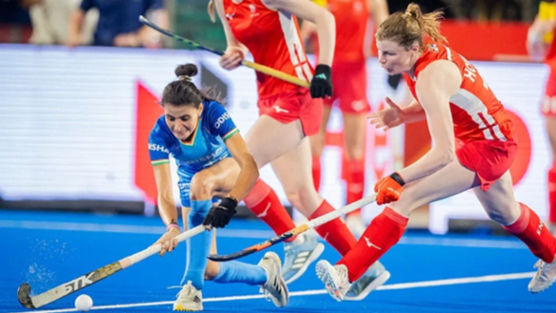 India’s Women Secure Last-Minute Victory Over England India's Women Secure Last-Minute Victory Over England