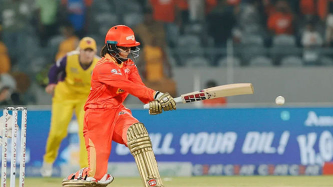 TATA WPL 2025 Gujarat Giants Defeat UP Warriorz by Six Wickets in Thrilling Encounter