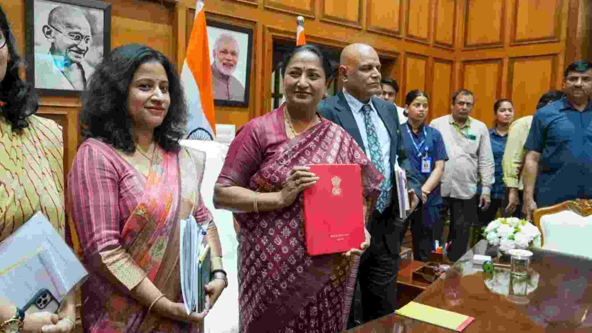 Delhi CM Rekha Gupta Presents ₹1 Lakh Crore Budget for 2025-26
