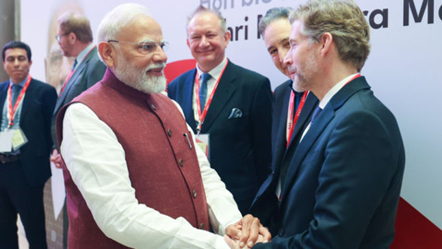 PM Modi Meets Global Thinkers, Discusses Science and Technology at NXT Conclave
