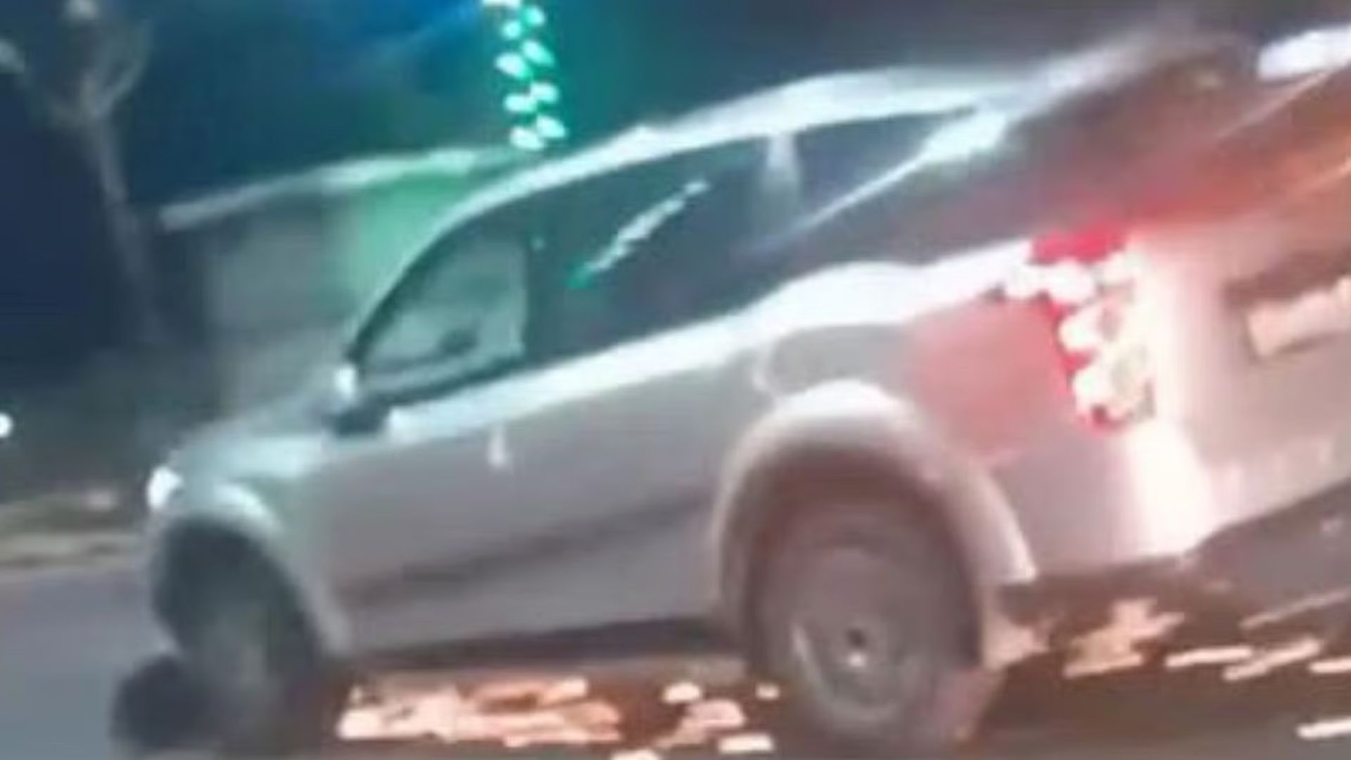 SUV Hits Scooty, Keeps Dragging It for 11 KM in Lucknow; Driver Caught SUV Hits Scooty, Keeps Dragging It for 11 KM in Lucknow; Driver Caught | Watch