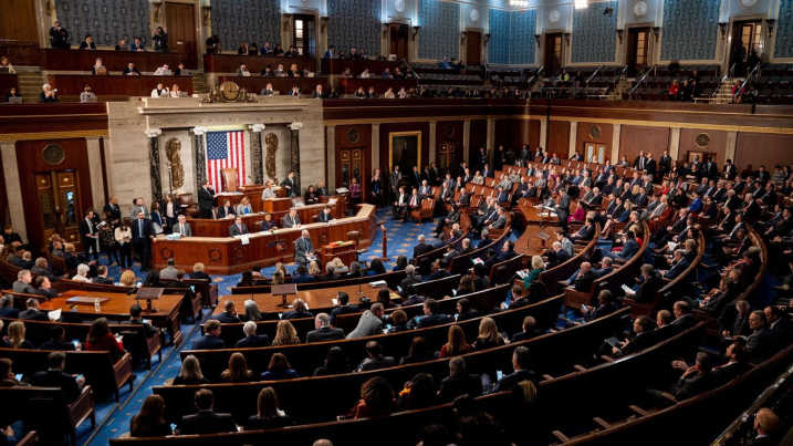 US Senate Passes Spending Bill, Avoids Government Shutdown