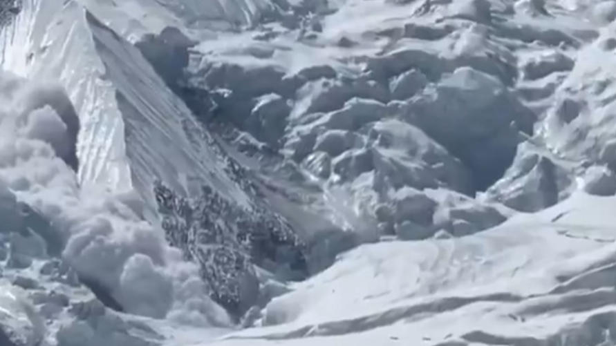 Avalanche Sweeps Away Two Climbers on Mount Annapurna Avalanche Sweeps Away Two Climbers on Mount Annapurna