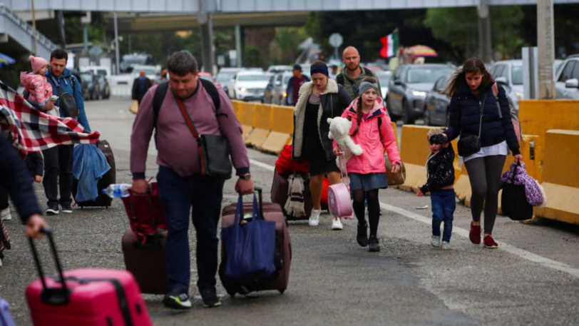 False Deportation Notice Shocks 240,000 Ukrainians in US