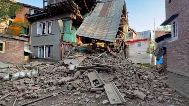 Homes of LeT Terrorists Linked to Pahalgam Attack Blown Up in Jammu and Kashmir Homes of LeT Terrorists Linked to Pahalgam Attack Blown Up in Jammu and Kashmir
