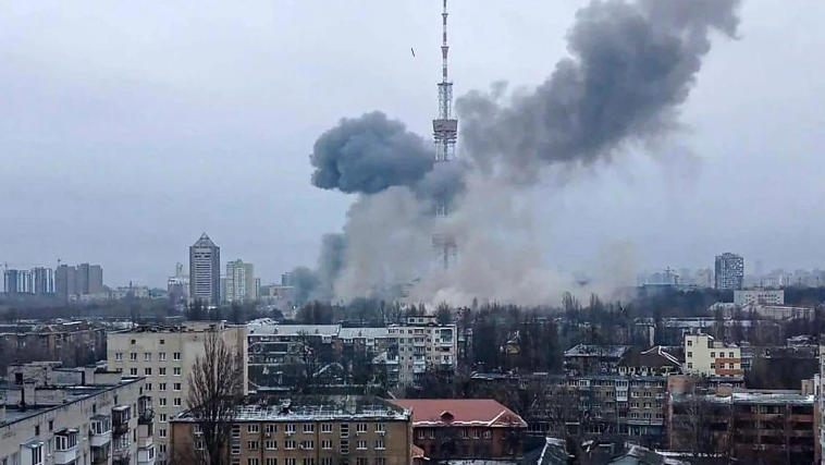 Kremlin Warns Kyiv After Ukraine Rejects Truce and Strikes Russian Targets