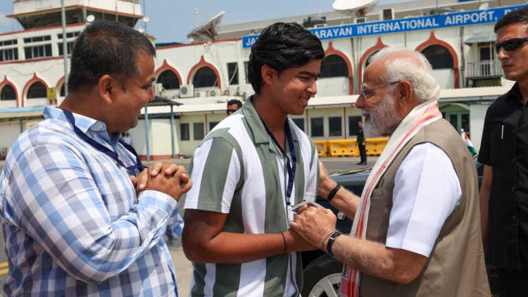 PM Modi Meets IPL Teen Star Vaibhav Suryavanshi at Patna Airport