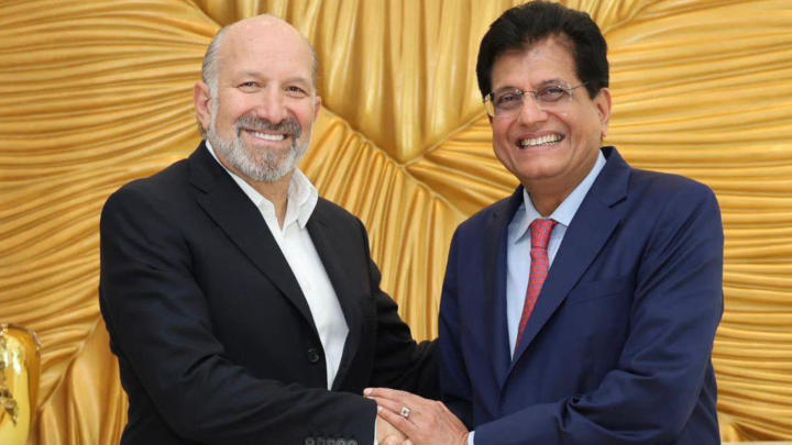 Piyush Goyal Meets US Secretary to Push Trade Agreement