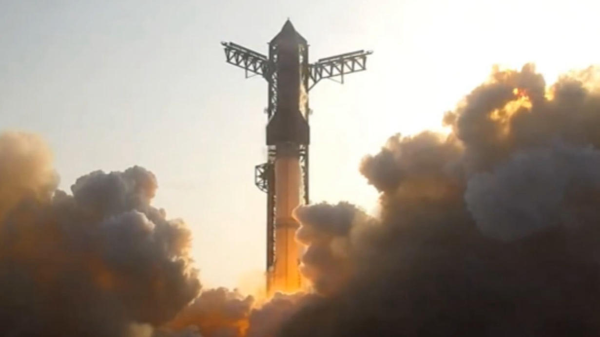 Starship Flight 9 Takes Off, Reusing Super Heavy Booster for Second Time Starship Flight 9 Takes Off, Reusing Super Heavy Booster for Second Time