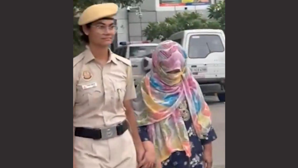 Iranian Woman Arrested for Duping Elderly US Citizen at Delhi Airport Iranian Woman Arrested for Duping Elderly US Citizen at Delhi Airport