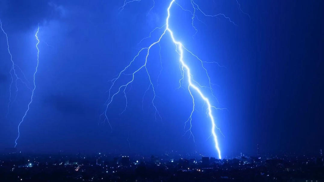 Lightning Devastates Uttar Pradesh 25 Dead, Several Injured