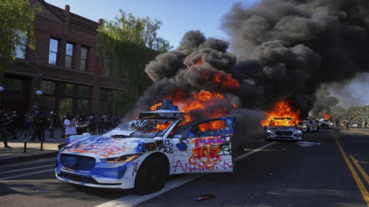 Marines Sent to LA After Riots; Trump Vows Tougher Action Marines Sent to LA After Riots; Trump Vows Tougher Action