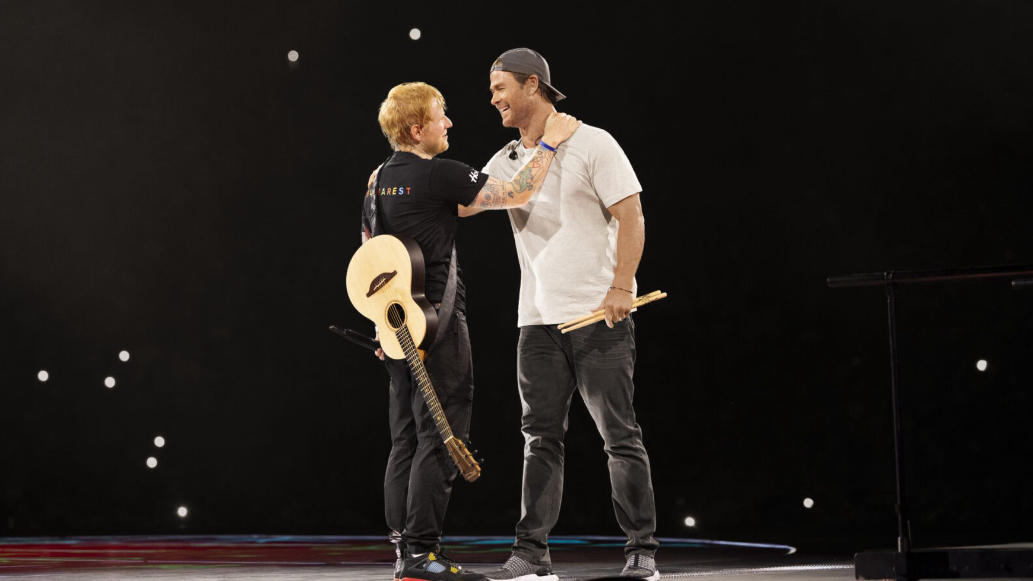 Chris Hemsworth Plays Drums with Ed Sheeran in Surprise Live Show