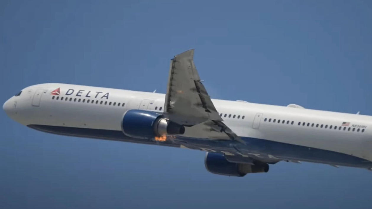 Delta Air Lines Flight Makes Emergency Landing at Los Angeles After Engine Catches Fire Mid-Air Delta Air Lines Flight Makes Emergency Landing at Los Angeles After Engine Catches Fire Mid-Air