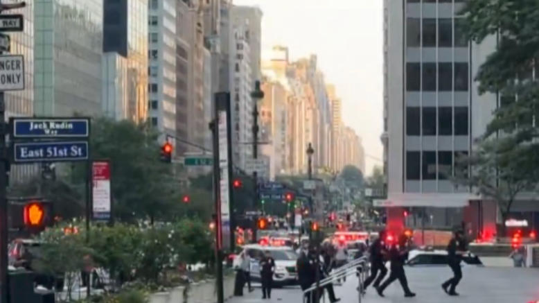Gunman Opens Fire in Midtown Manhattan Office Tower, Injures Three