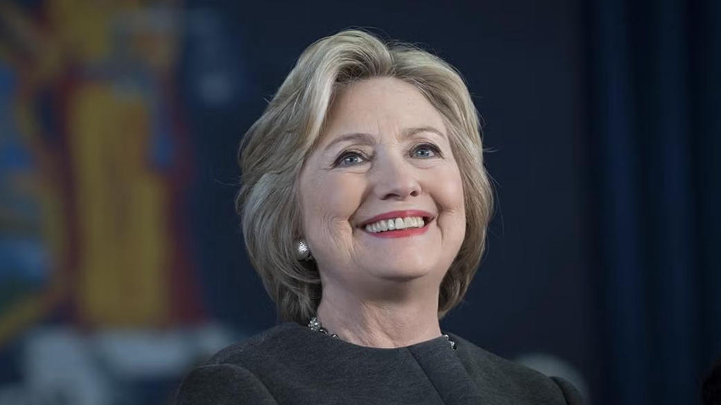 Hillary Clinton Faces Fresh Criticism Over Email Investigation