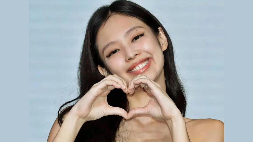 Jennie's 'Like Jennie' Tops Global Charts, Surpasses Lady Gaga's Hit
