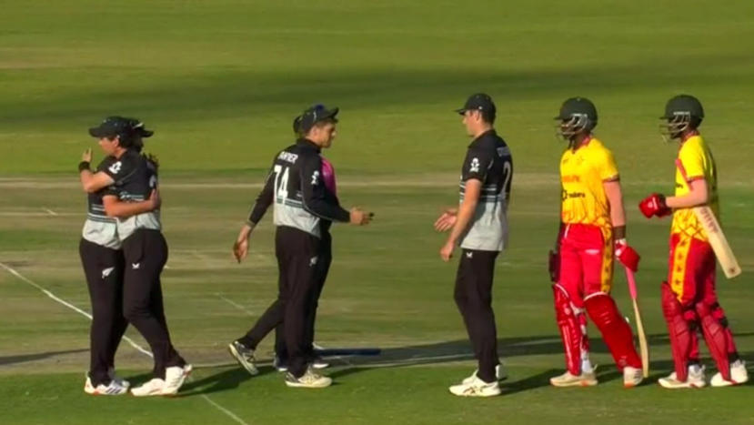 New Zealand Thrash Zimbabwe by 60 Runs to Stay Unbeaten in Tri-Series New Zealand Thrash Zimbabwe by 60 Runs to Stay Unbeaten in Tri-Series