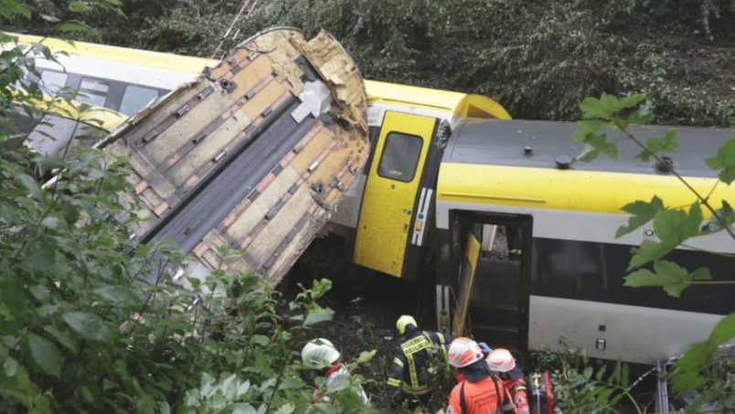 Passenger Train Derails in Southwest Germany, Killing Three and Injuring Many