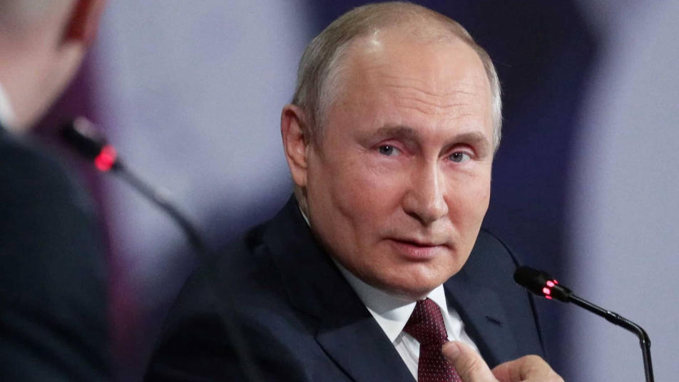 Russia Officially Accepts Taliban Envoy, Signals First Recognition