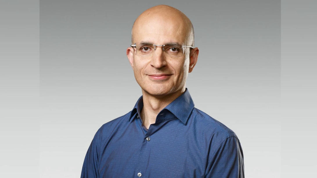 Sabih Khan Appointed Apple’s New COO, Replacing Jeff Williams