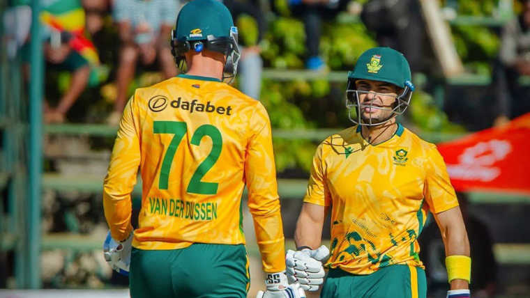 South Africa Outclass Zimbabwe in T20I Tri-Series Opener South Africa Outclass Zimbabwe in T20I Tri-Series Opener