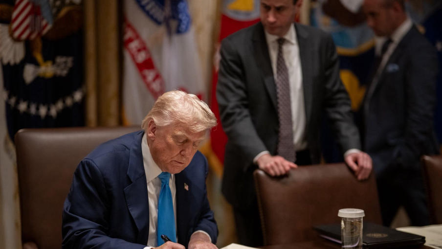 Trump Announces Major Trade Deal with South Korea, Slashes Tariffs