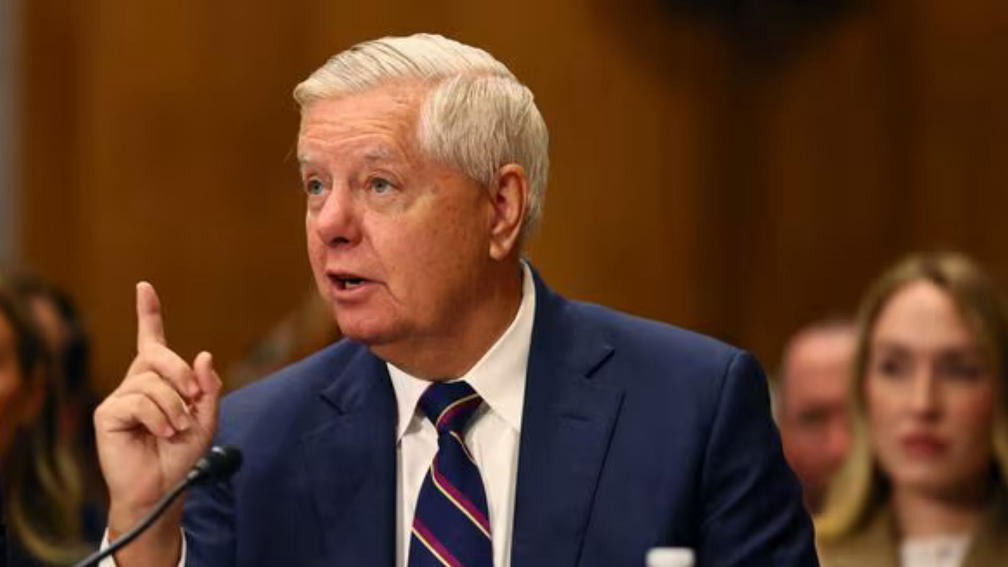 Trump Plans Heavy Tariffs on Russian Oil Buyers, Says Senator Lindsey Graham Trump Plans Heavy Tariffs on Russian Oil Buyers, Says Senator Lindsey Graham