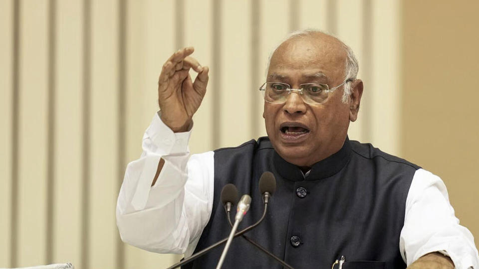 Cong president Kharge blames Modi's ‘foreign policy disaster’ for Trump's massive tariffs