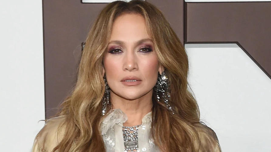Jennifer Lopez Denied Entry at Chanel Store in Istanbul During Global Tour Jennifer Lopez Denied Entry at Chanel Store in Istanbul During Global Tour