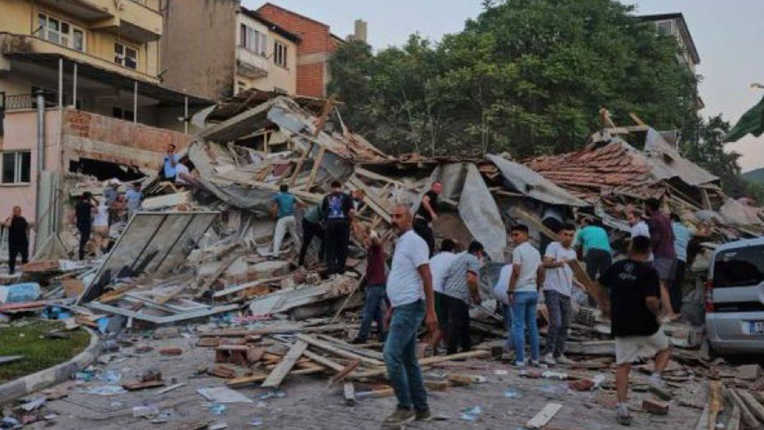 Powerful 6.1 Earthquake Hits Western Turkey, One Dead, Dozens Injured Powerful 6.1 Earthquake Hits Western Turkey, One Dead, Dozens Injured