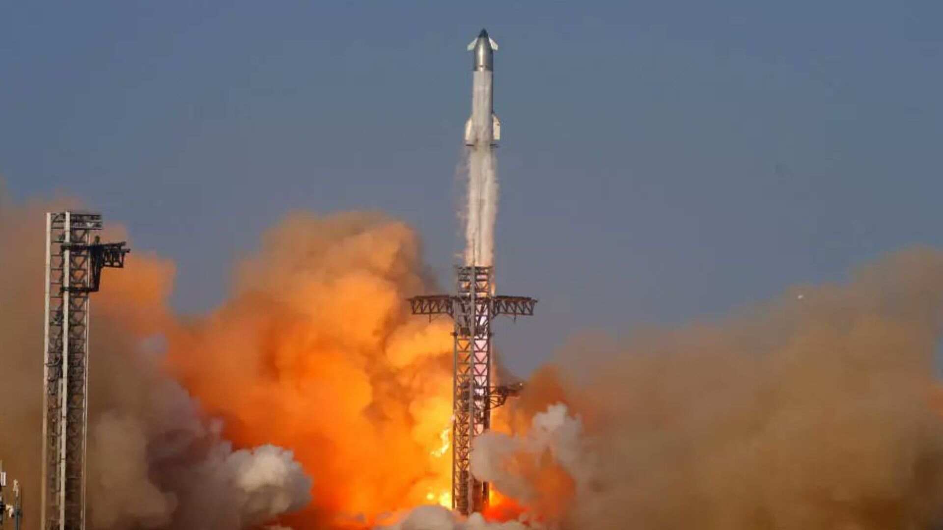 Starship Marks 10th Test Flight as SpaceX Pushes Toward Mars