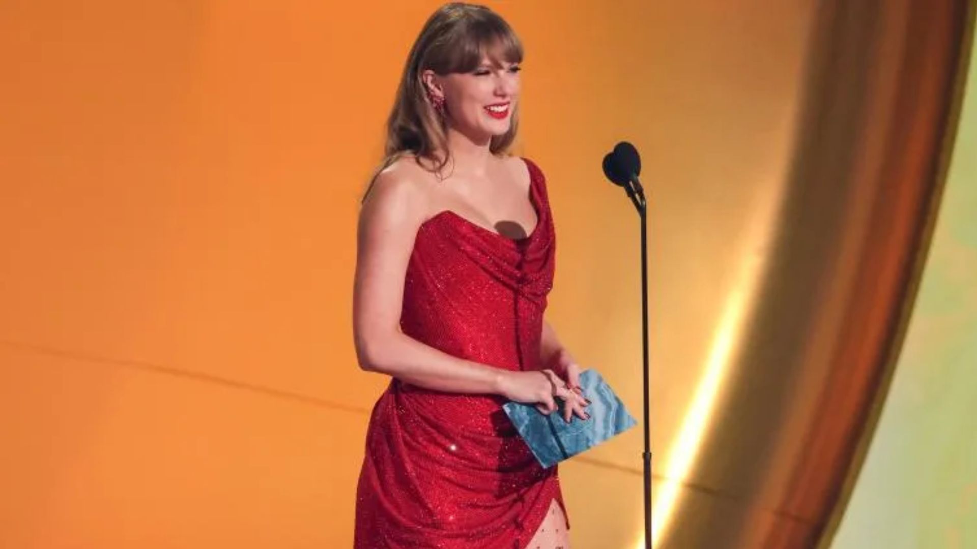 Taylor Swift’s New Vinyls Sell Out in Under an Hour