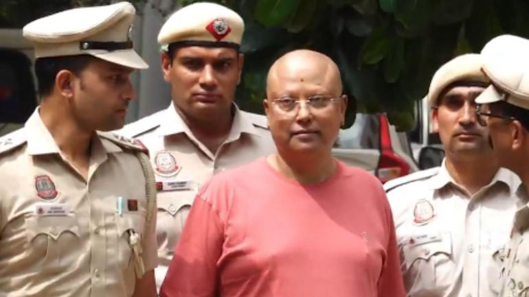 Delhi Court Sends Self-Styled Godman Chaitanyananda Saraswati to Five-Day Police Custody Delhi Court Sends Self-Styled Godman Chaitanyananda Saraswati to Five-Day Police Custody