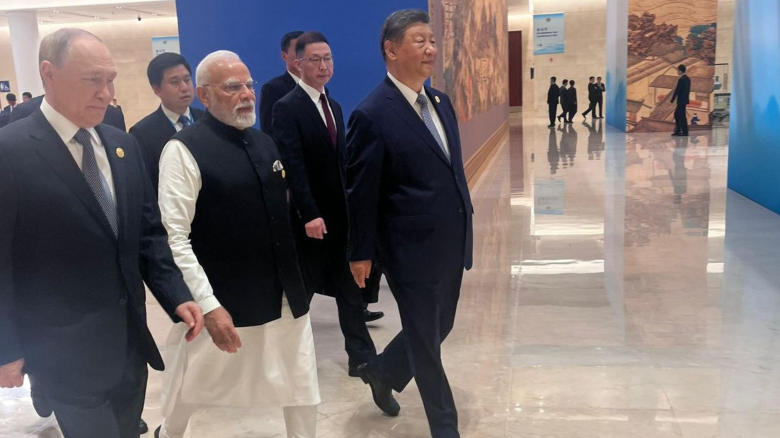 Modi, Xi, and Putin Seen Together at SCO Summit in Tianjin Modi, Xi, and Putin Seen Together at SCO Summit in Tianjin
