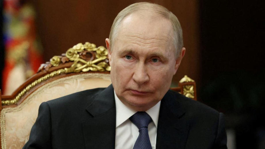 Putin Calls for Respect in Global Politics, Criticizes US Tariffs