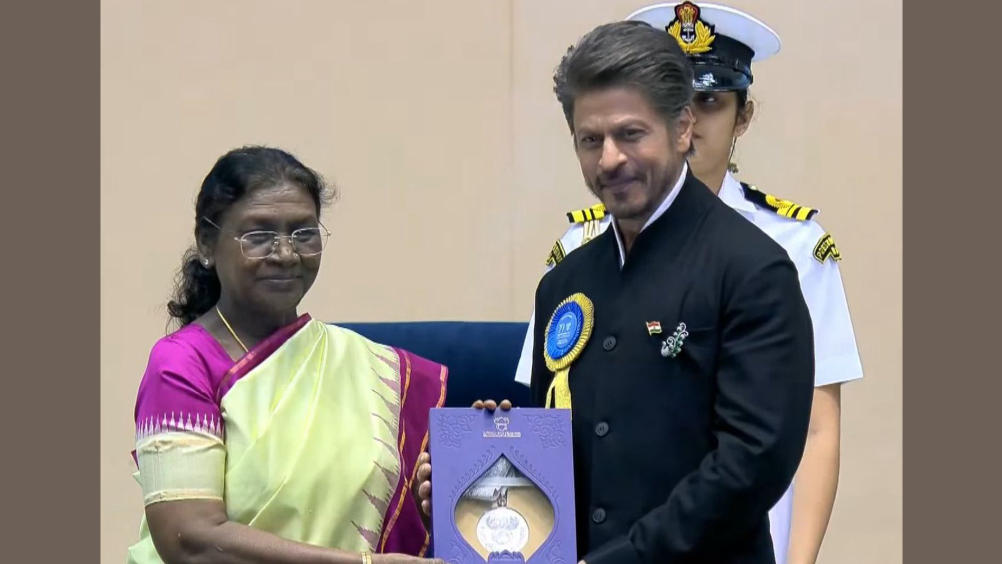 Shah Rukh Khan Wins First National Award for Jawan