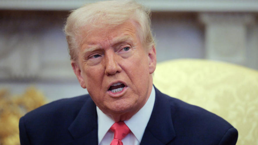 Trump Announces 100% Tariff on Imported Drugs to Boost US Manufacturing Trump Announces 100% Tariff on Imported Drugs to Boost US Manufacturing