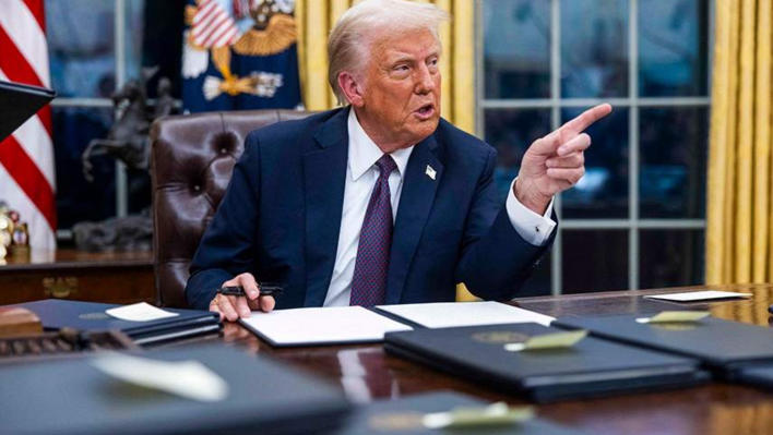 Trump Imposes $100,000 Fee on H-1B Visas, Tech Industry Reacts Trump Imposes $100,000 Fee on H-1B Visas, Tech Industry Reacts