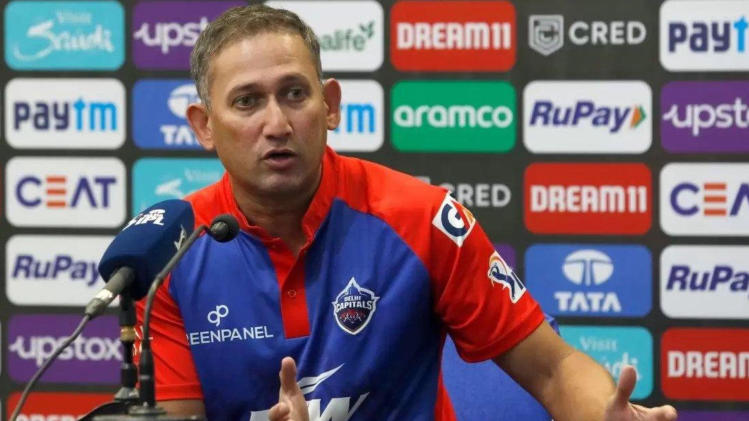 Agarkar Defends Kohli and Rohit, Calls Judging Them 'Silly'