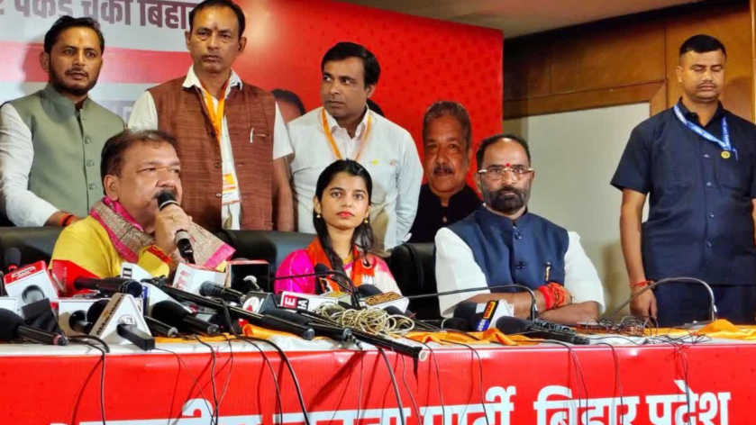 BJP Names Folk Singer Maithili Thakur Among 12 Candidates in Second Bihar Poll List