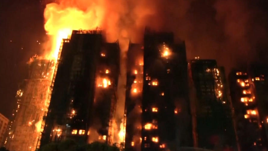 Massive Fire Engulfs Hong Kong High-Rise Residential Towers, Hundreds Evacuated Massive Fire Engulfs Hong Kong High-Rise Residential Towers, Hundreds Evacuated