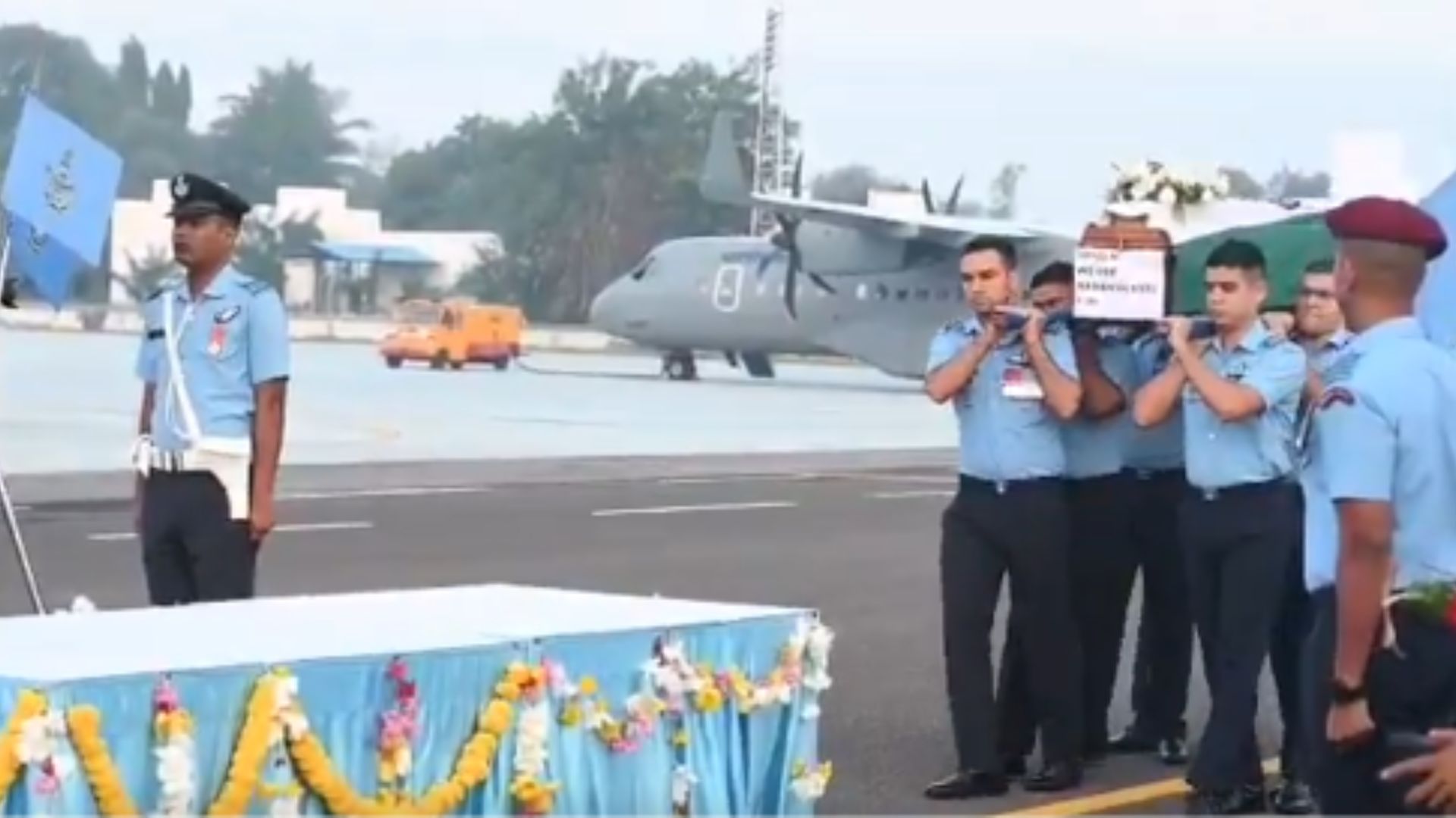 Mortal Remains of IAF’s Namansh Syal Arrive in Kangra for Last Rites Who Died in Dubai Tejas Crash Mortal Remains of IAF’s Namansh Syal Arrive in Kangra for Last Rites Who Died in Dubai Tejas Crash