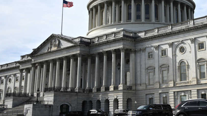 Senate Advances Deal to End Shutdown, Divides Democrats Senate Advances Deal to End Shutdown, Divides Democrats