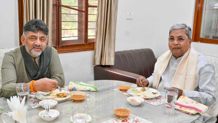 Siddaramaiah Shivakumar Talks End Without Breakthrough as Leadership Tensions Persist Siddaramaiah Shivakumar Talks End Without Breakthrough as Leadership Tensions Persist