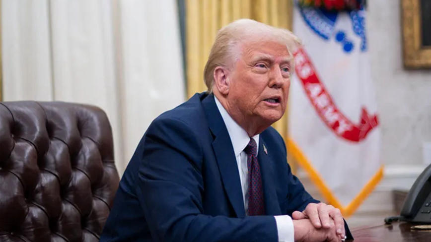 Trump Defends Tariffs, Calls Critics 'Fools,' Promises $2,000 Dividend